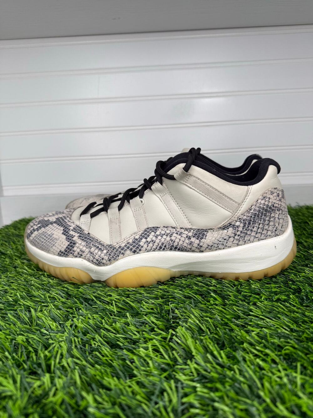 Nike Air Jordan 11 Retro Low Light Bone Snakeskin 2019 CD6846-002 Men’s 10